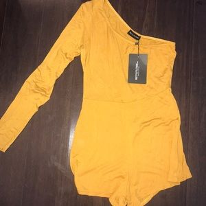 Pretty little thing One sleeve romper